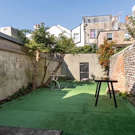 Quality Stay Rooms Brighton Exterior photo