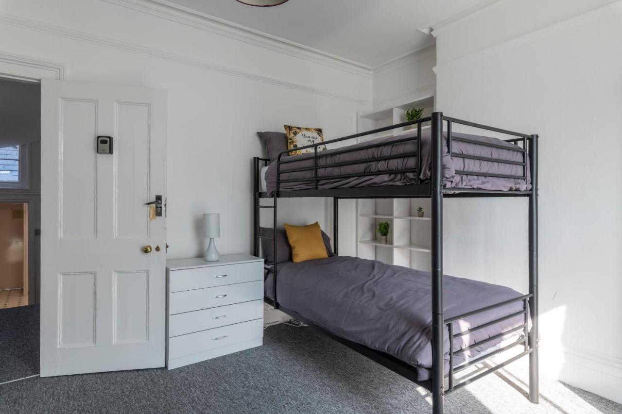Quality Stay Rooms Brighton Exterior photo